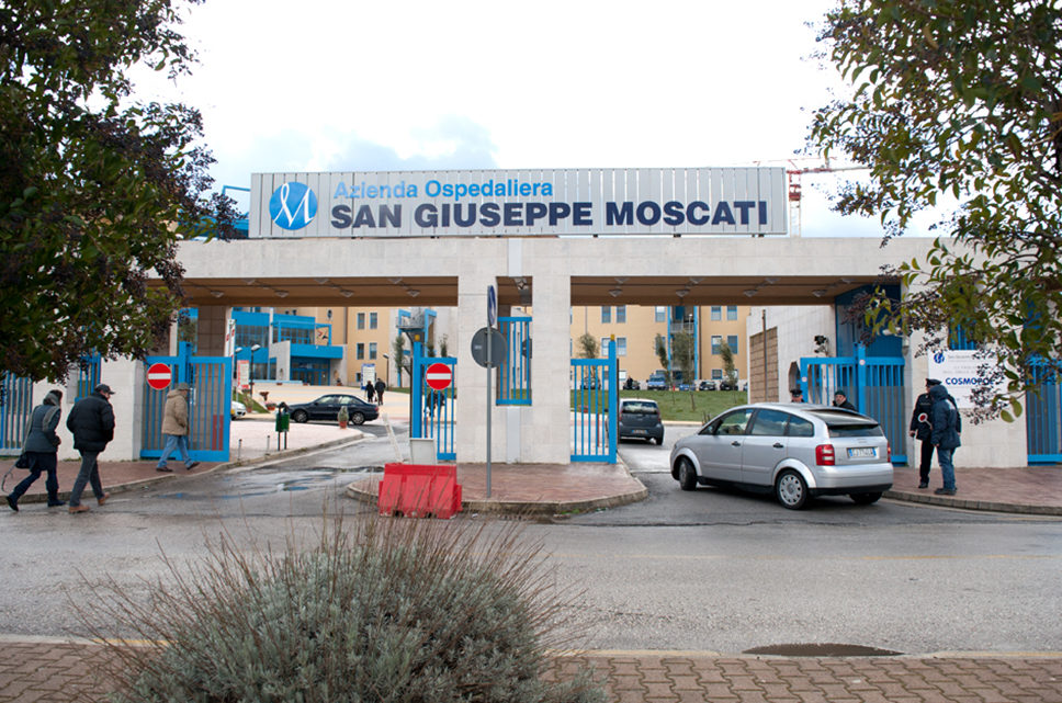I grandi mali della sanità: penuria di posti letto e carenza di personale.