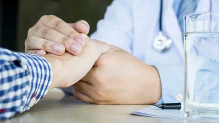 Cure palliative: pazienti e parenti premiano sette medici.
