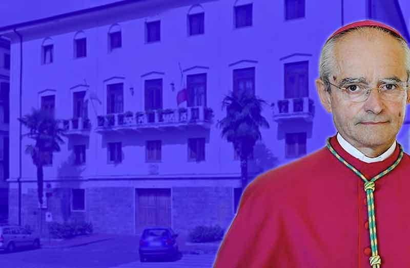 Avellino, il palazzo della curia si tinge di blu