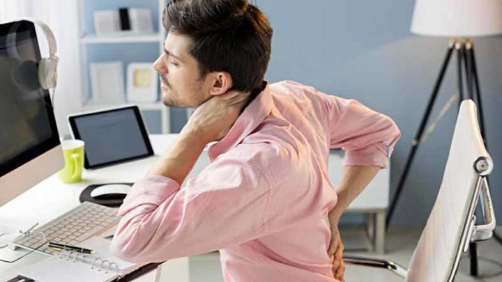 Mal di schiena, sempre più diffuso e legato a molte patologie croniche