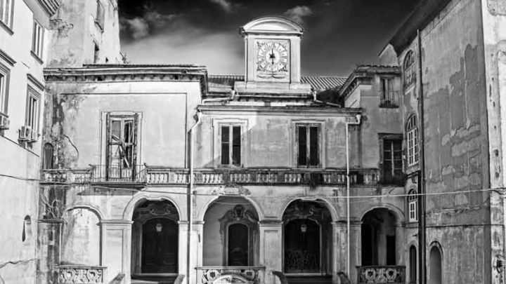 Cedimenti strutturali Incurabili, interviene Bonavitacola