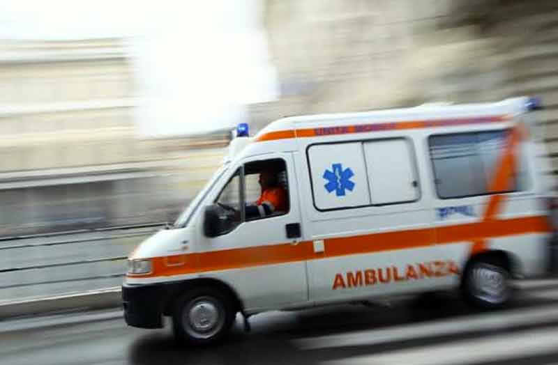 Napoli, dirottano un aereo? No, un’ambulanza