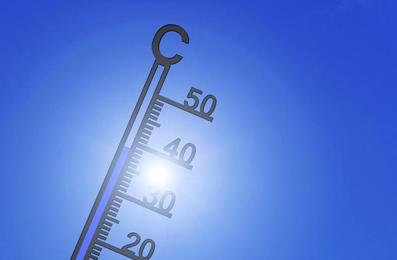 Ondate di calore, come difendersi: i consigli dello specialista per un’estate in sicurezza