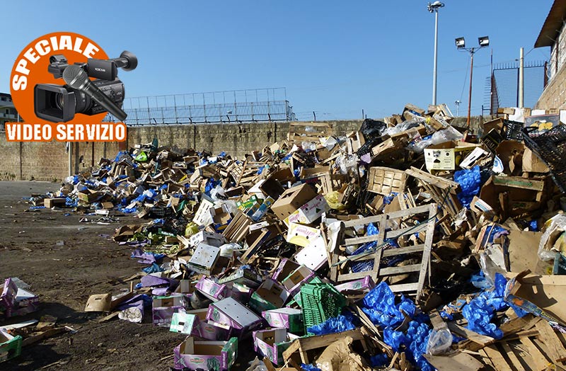 Chiuso mercato ortofrutticolo, centinaia di addetti senza lavoro