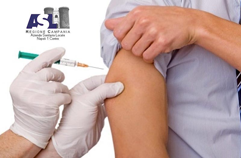 Vaccini Asl Na1, da oggi aperte le prenotazioni per cittadini dai 18 ai 59 anni