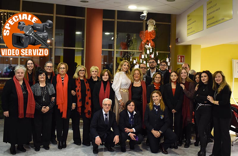 Caserta, la magia del Natale in ospedale