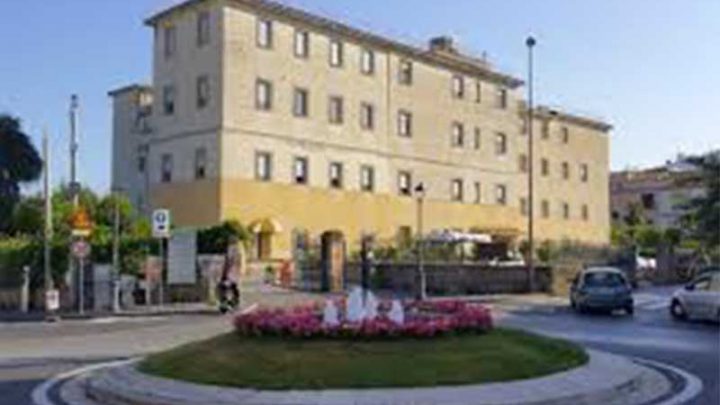 Covid, ancora in crescita i contagi in Penisola