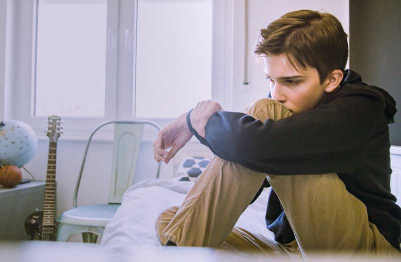 Depressione negli adolescenti, ecco come individuarla e gestirla