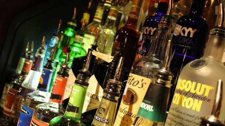 Feste: occhio all’interazione tra farmaci, cibo e alcol