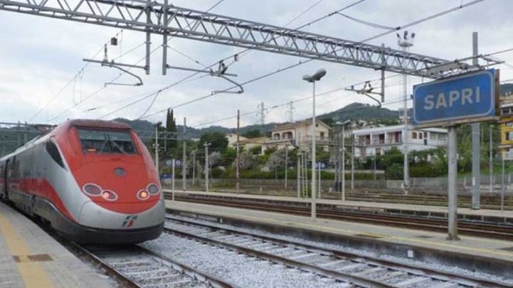 Covid-19, caso sospetto stamani sul treno Napoli-Cosenza