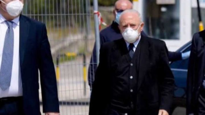 De Luca, uscire dall’emergenza Covid ma con prudenza