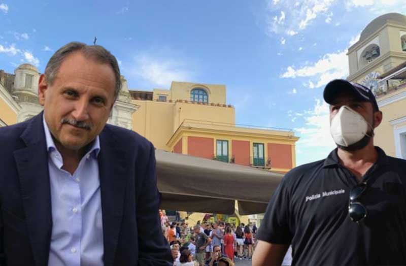 Capri, obbligo di mascherine anche all’aperto
