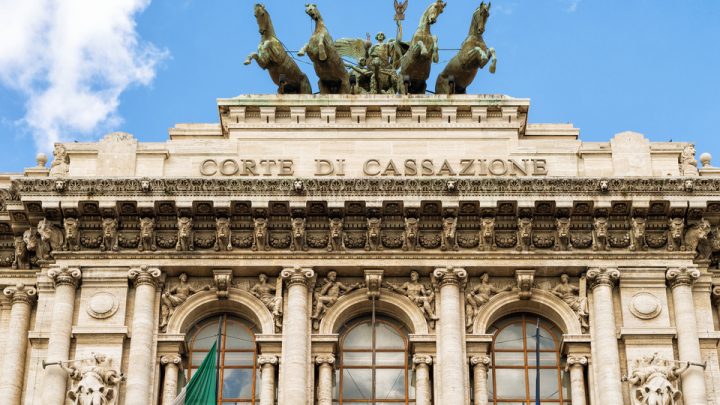 Commette reato il medico che prescrive un farmaco al telefono