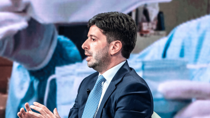 Ema, ok Vaccini bivalenti anti-Omicron