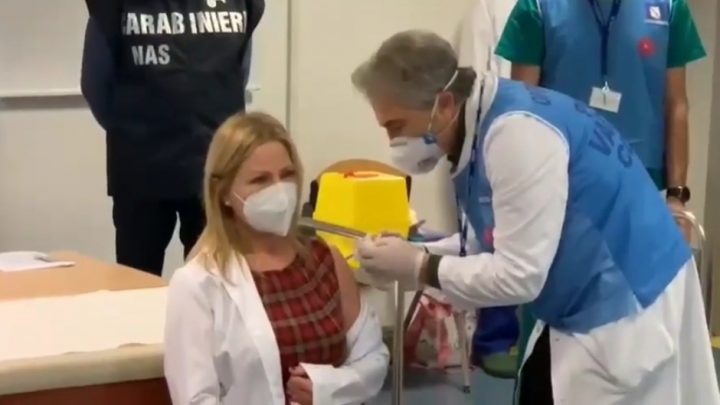 “Ruggi”, un’infermiera la prima vaccinata antiCovid