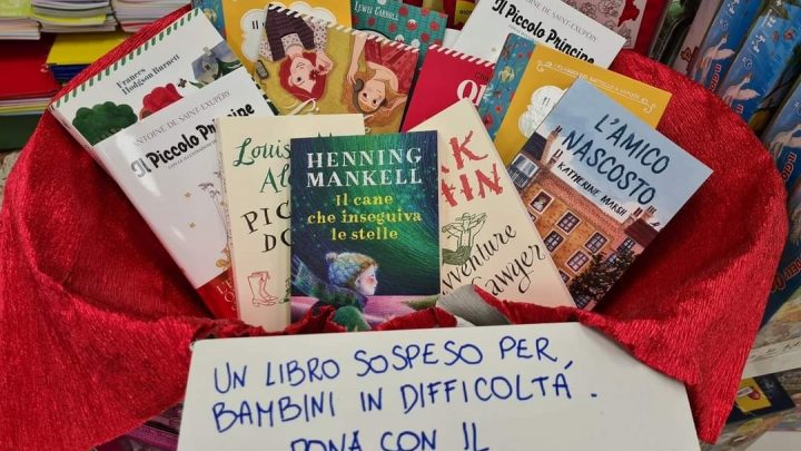 Salerno, arriva anche il libro “sospeso”