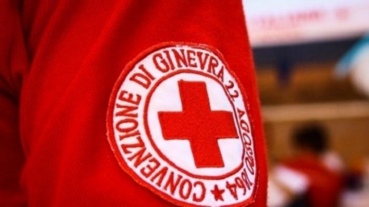 Alla Croce Rossa di Benevento il dono di una barella di bio contenimento