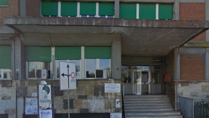 Asl Caserta, contestate irregolarità ed abusi edilizi nelle sedi di Mondragone