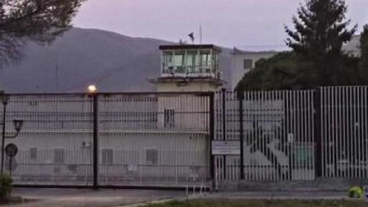 Focolaio Covid nel carcere di Carinola