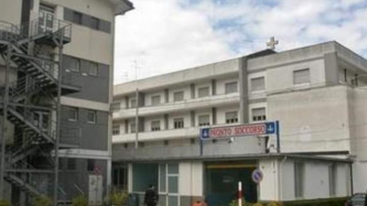Pochi medici all’ospedale “Luigi Curto” di Polla, nel Salernitano