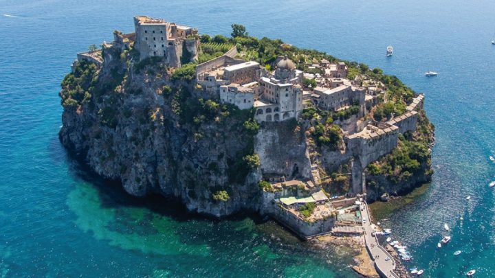 Ischia, 400 euro di multa per inosservanza norme anticovid