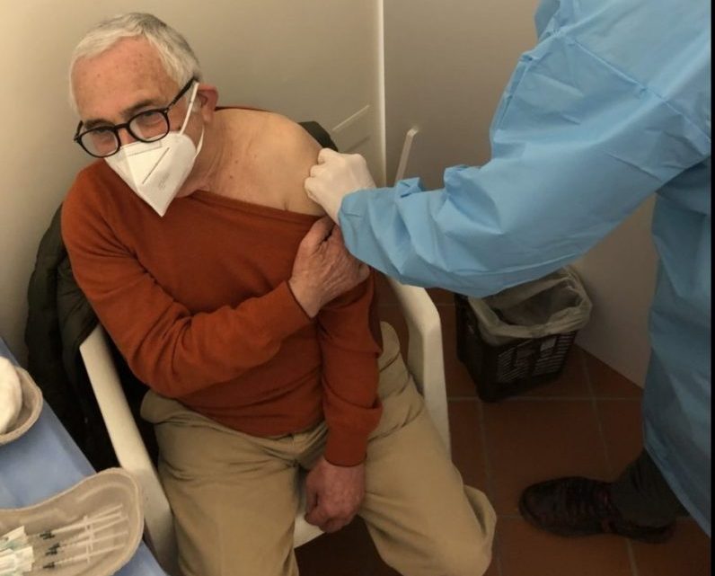 Bracigliano, vaccinato il primo over 70