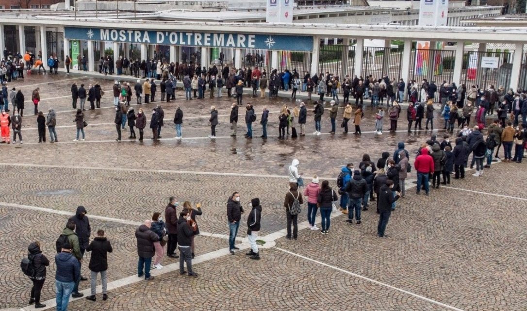 Napoli, chiude centro vaccinale Mostra d’Oltremare ma vietato abbassare la guardia