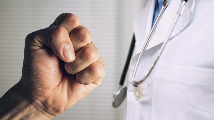 Nursing Up, infermiera brutalmente picchiata a Torre del Greco: è una vergogna