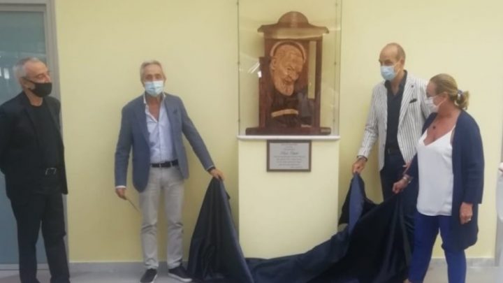 Ruggi, inaugurata una statua lignea dedicata a Padre Pio