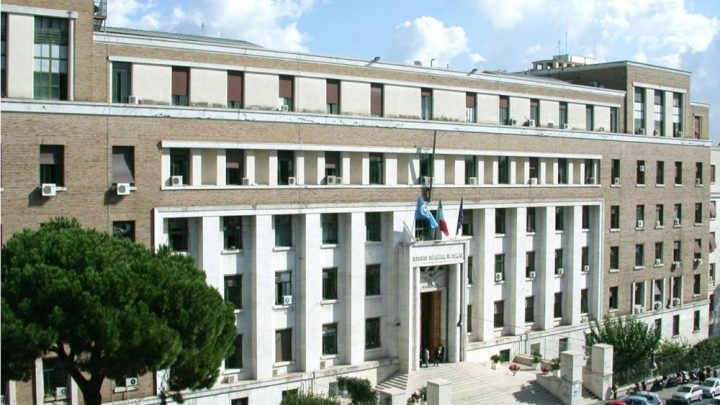 Report Iss: più ricoveri e mortalità tra non vaccinati