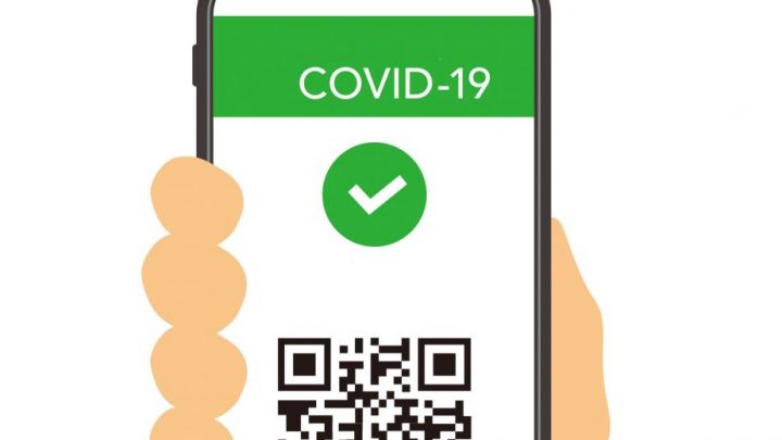 Napoli, scoperta organizzazione che vendeva green pass falsi