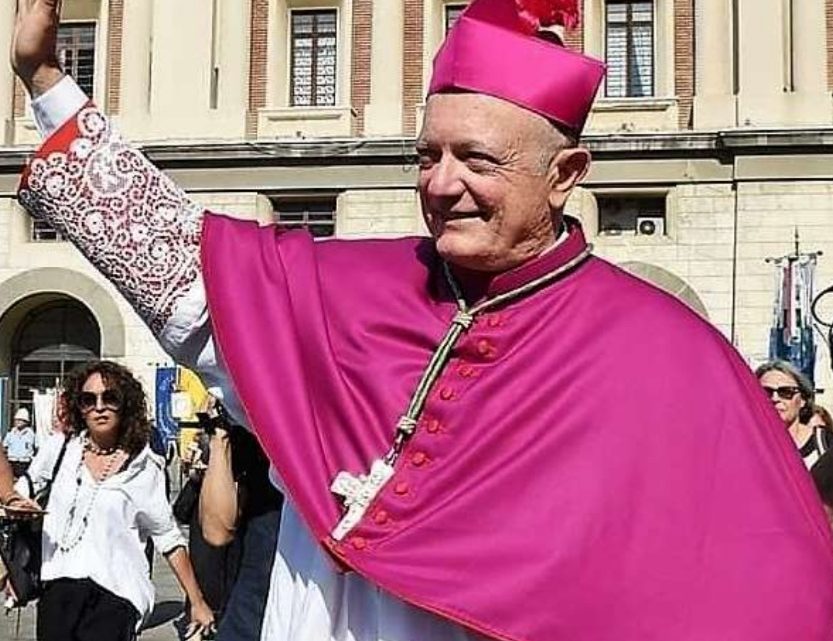 Arcivescovo Andrea Bellandi, dura reprimenda contro i ministri di culto no-vax