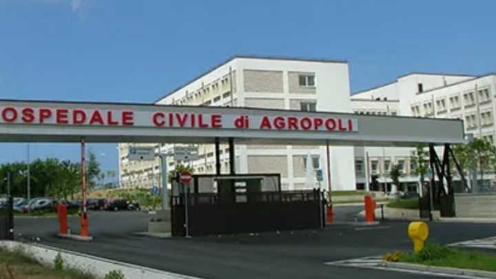 Agropoli, cittadini in piazza per difendere l’ospedale