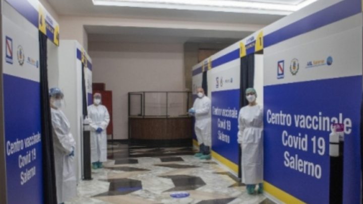 Punto vaccinale Teatro Augusteo di Salerno, disposta la chiusura dal 15 marzo prossimo