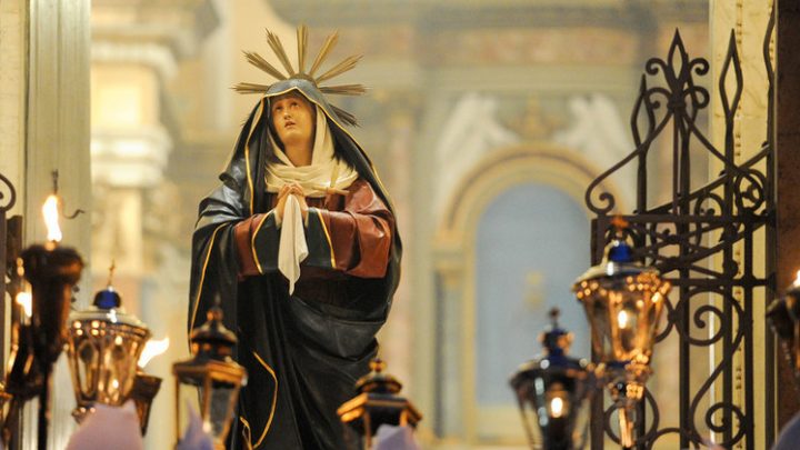 Sorrento, parte lunedì la processione dell’ ”Addolorata Madre”