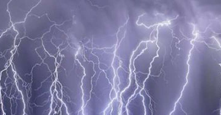 Campania, dalle 8 di domani allerta meteo gialla