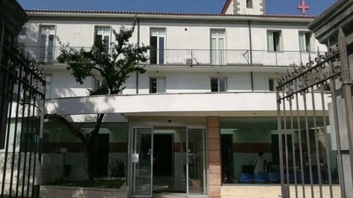 Clinica Cobellis, intervento su neoplasia che interessava 4 organi