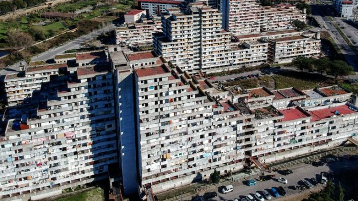Tragedia di Scampia, un post commuove l’Italia
