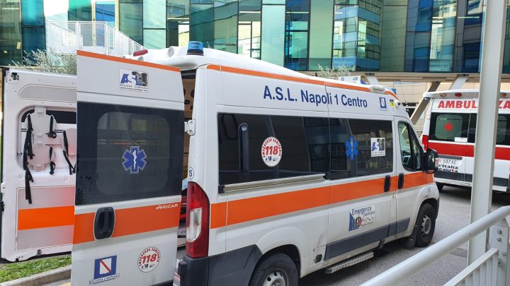 Napoli, aggredite perchè scambiate per operatrici del 118