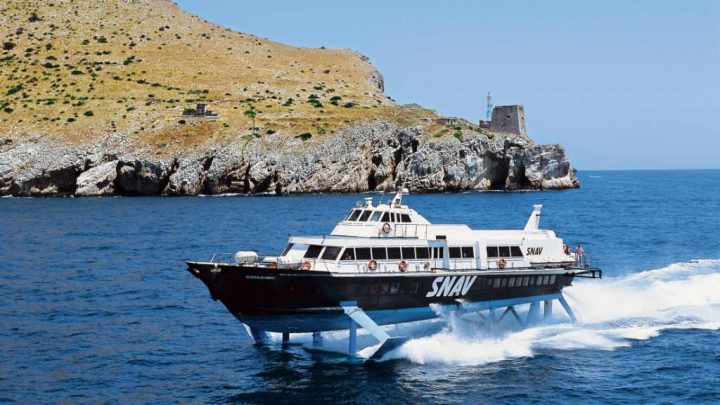 Campania, per chi utilizza le vie del mare gli orari sono “un’incognita”