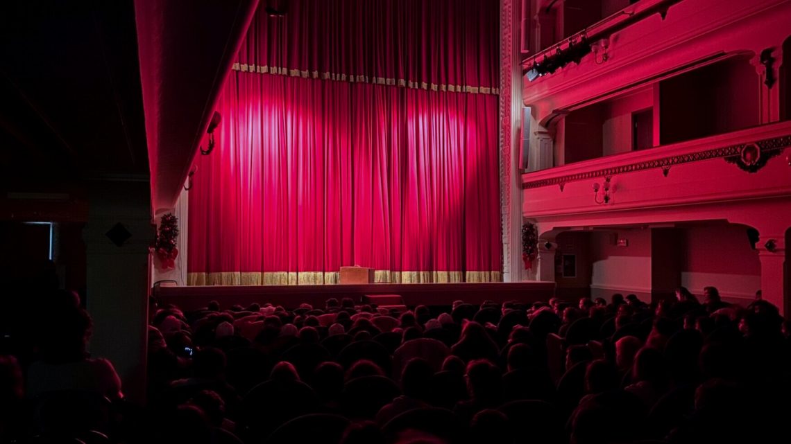 Capua, “Ho solo 30 anni …di carriera” di Jury Monaco al Teatro Ricciardi