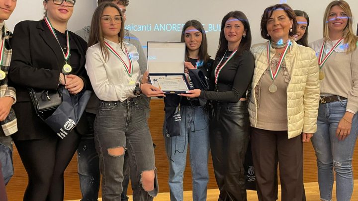 Alcol, bullismo e disturbi alimentari: premiato lo spot dell’Istituto Cavalcanti di Napoli