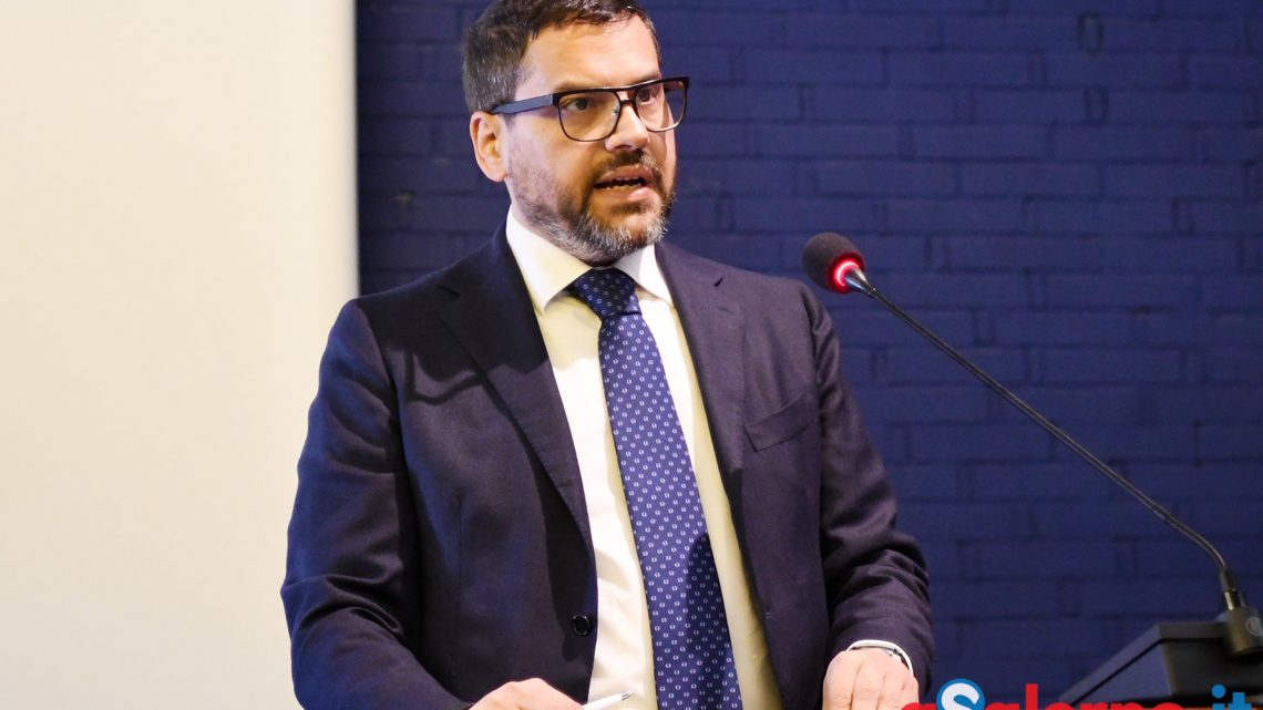 Tommasetti: De Luca senza limiti, non lo frena neanche il dolore di una madre
