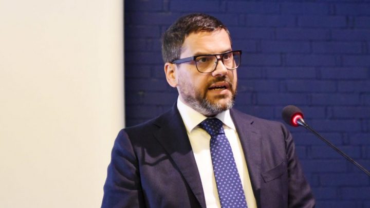 “Eboli usata e abbandonata, la vicenda dell’ospedale è sconcertante”