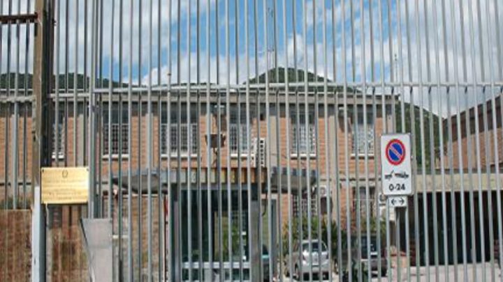 Carcere di Salerno, aggredito infermiere in servizio