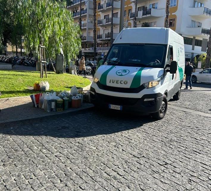 Sorrento, non basta il placet dell’Assessorato all’ambiente: i vigili bloccano la raccolta di oli esausti