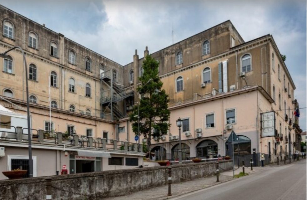 Intervento straordinario all’ospedale di Cava de’Tirreni Tirreni su una centenaria