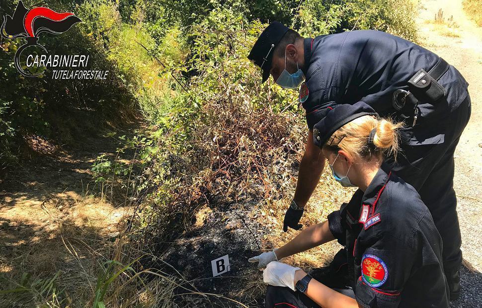 Caivano, sepolti nel terreno rintracciati rifiuti pericolosi