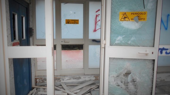 Sorrento e l’abbandono delle Tore: stazione rai di controllo… fuori controllo