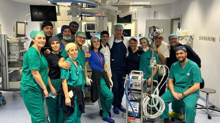 Policlinico Vanvitelli, operata di tumore alla trachea anziana con un solo polmone